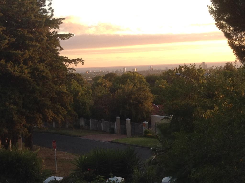 Golf And Garden Guesthouse Somerset West Zewnętrze zdjęcie