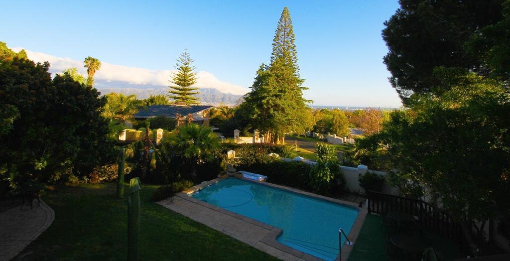 Golf And Garden Guesthouse Somerset West Zewnętrze zdjęcie